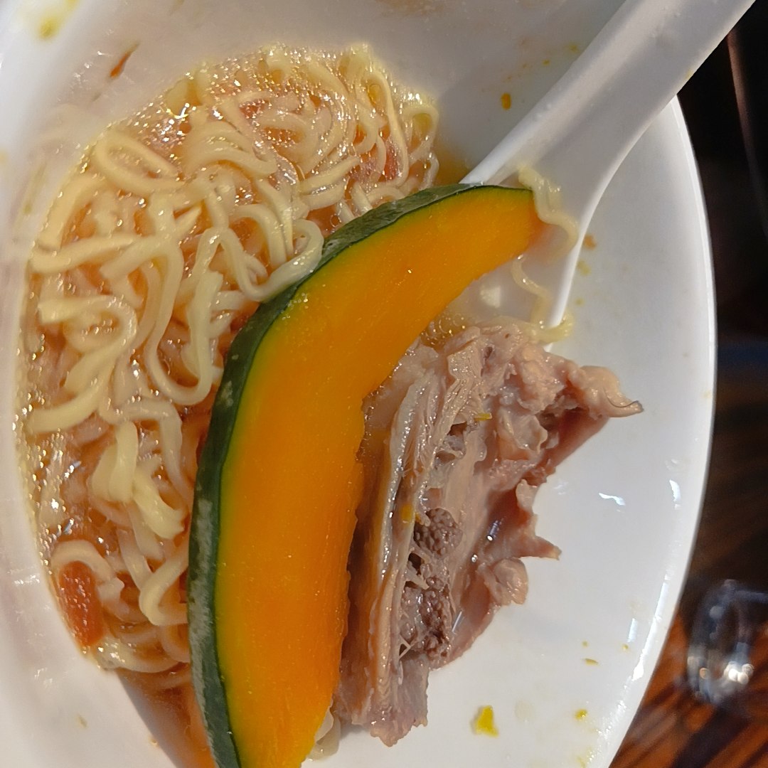 继续下面，煮鸡汤面
