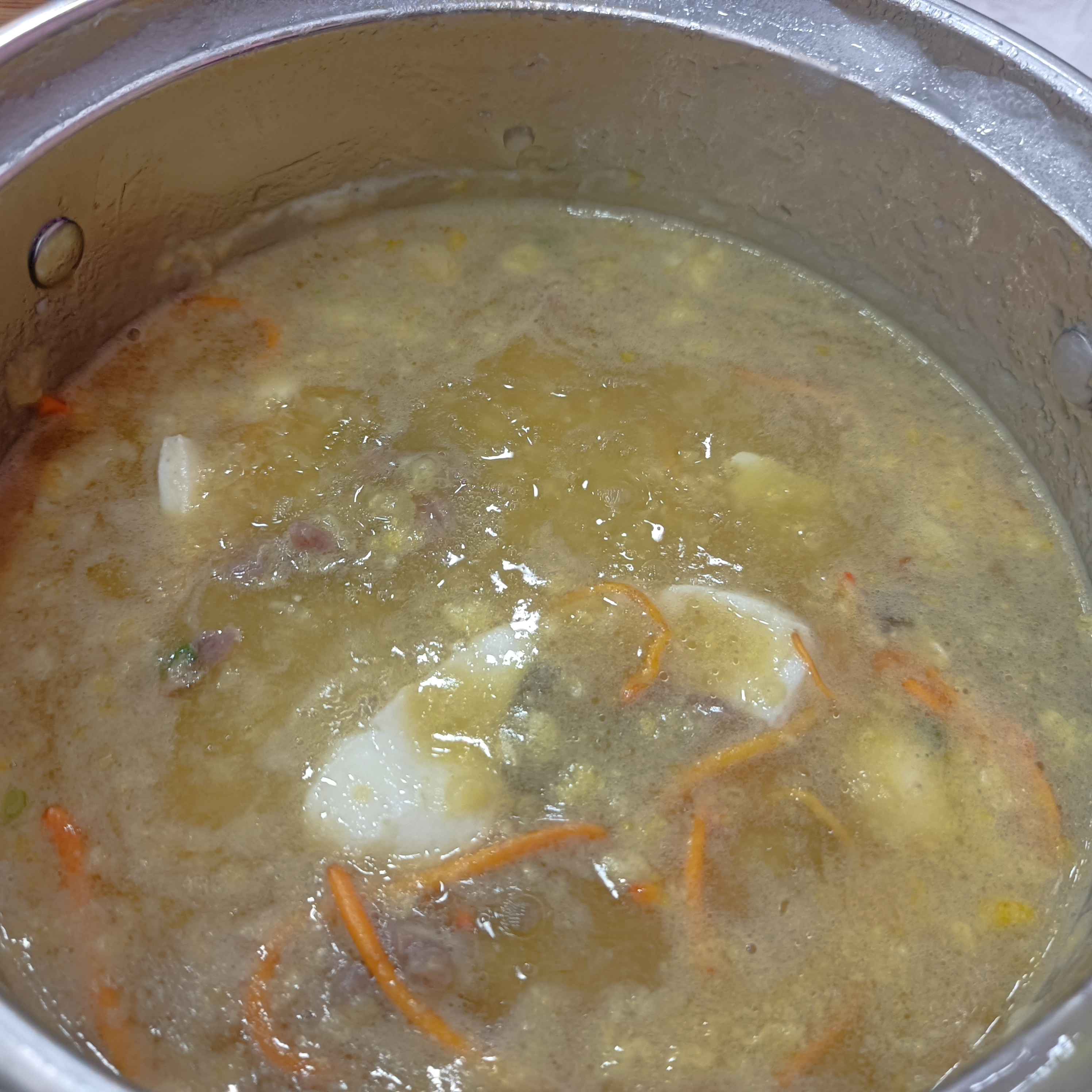 牛肉+鱼肉+花虫草炖出粥